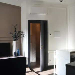 ** Affittacamere Palazzo Delle Sirene Deluxe Apartment&boutique Italia